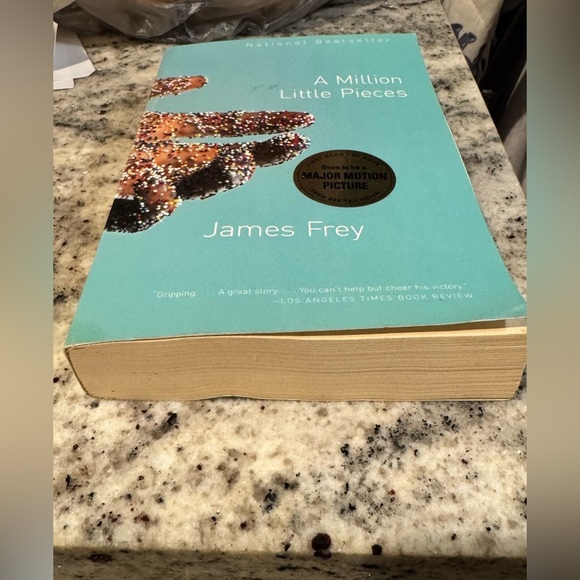 🌴A Million Little Pieces by James Frey Paperback Book - Picture 3 of 4